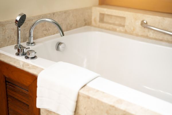 Cost of Tub Faucet Repair in Glendale