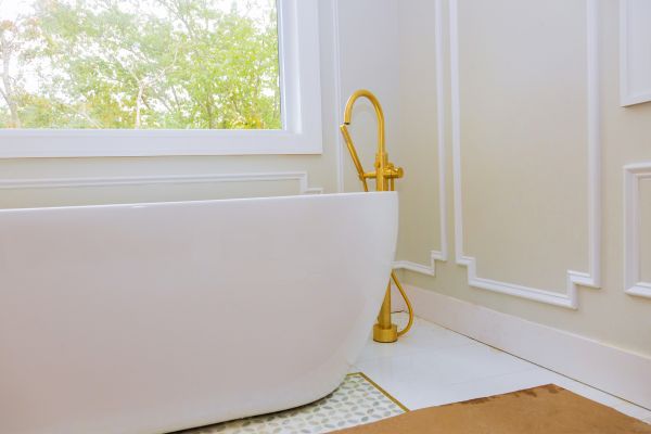 Cost of Tub Water Leak Repair in Glendale