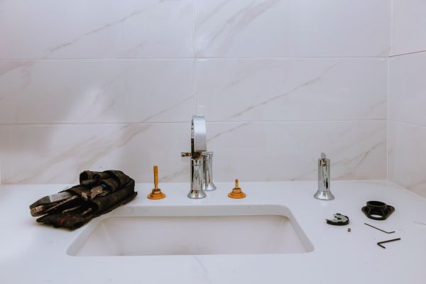 Porcelain Sink Installation in Glendale
